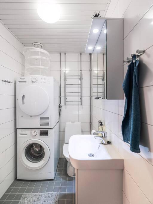 Cozy Roomy Studio Flat Next To Tram Stop @ Kallio Helsinki Extérieur photo