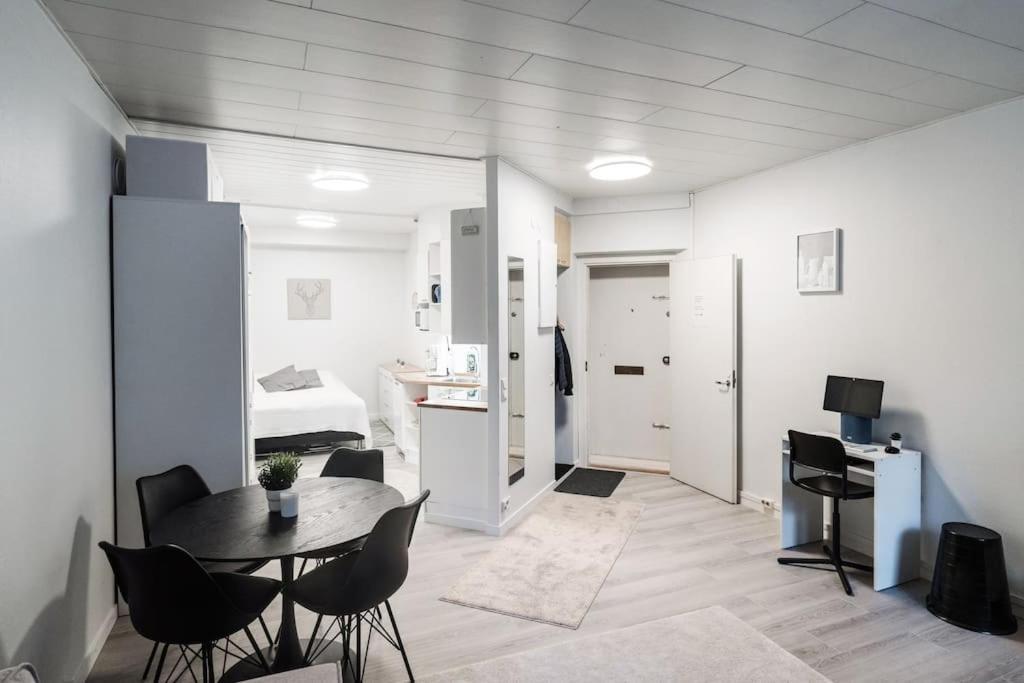Cozy Roomy Studio Flat Next To Tram Stop @ Kallio Helsinki Extérieur photo