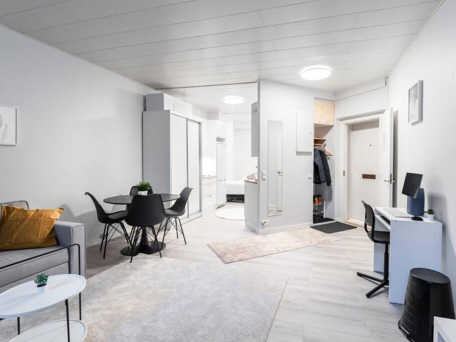 Cozy Roomy Studio Flat Next To Tram Stop @ Kallio Helsinki Extérieur photo